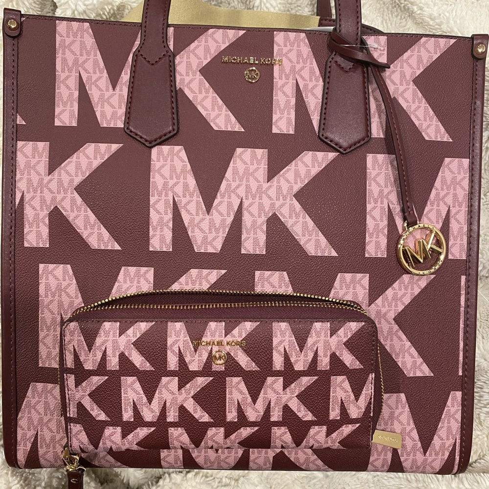 Michael Kors Large Logo Continental Wallet Royal Pink Multi